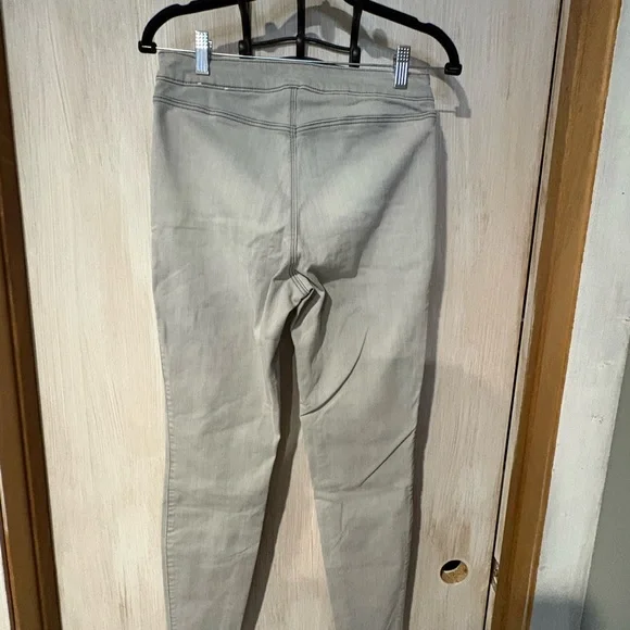 White House Black Market Gray Skinny Jeans - Picture 3 of 3